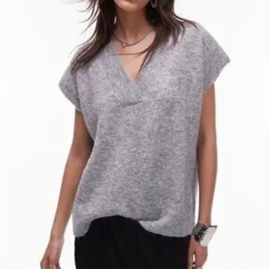 TOPSHOP | V-Neck Sweater Vest in Grey, Size M